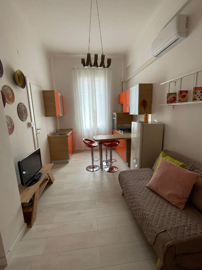 Апартаменты Casa Arcobaleno Вентимилья Экстерьер фото