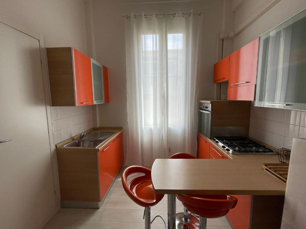 Апартаменты Casa Arcobaleno Вентимилья Экстерьер фото