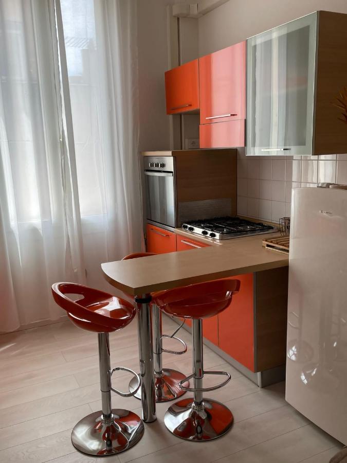 Апартаменты Casa Arcobaleno Вентимилья Экстерьер фото