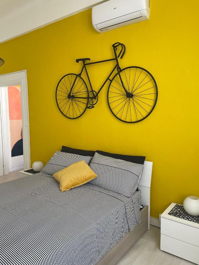 Апартаменты Casa Arcobaleno Вентимилья Экстерьер фото